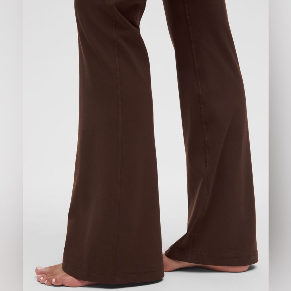 Lululemon Groove High-Rise Flared Pant in Lava Cake Size 6 - Picture 9 of 9